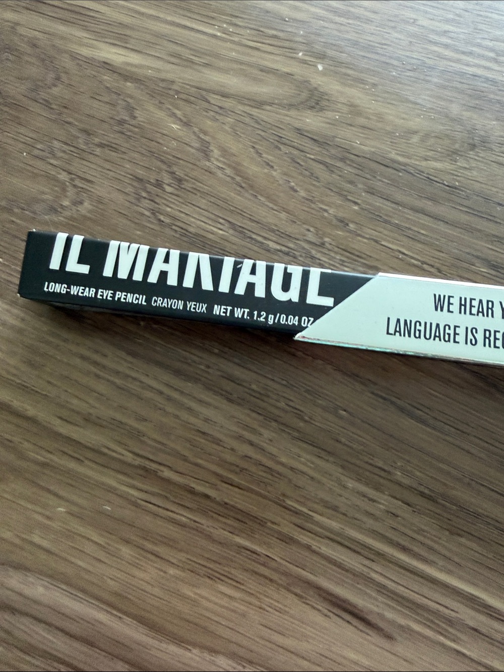 IL MAKIAGE Long-Wear Eye Pencil in Black Batman